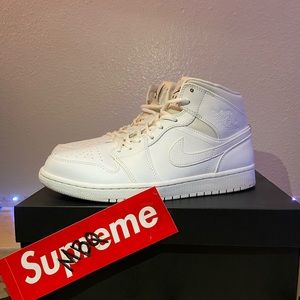 Air Jordan 1 Retro Mid White (2017)